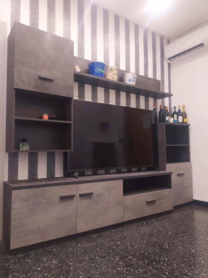 Ad Un Passo Dal Mare Apartment Савона Екстериор снимка